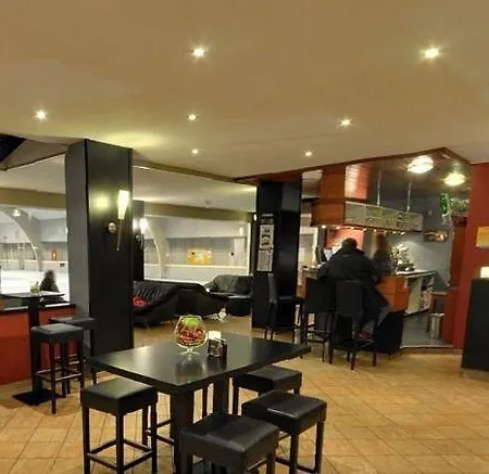 Le Midi Hotel